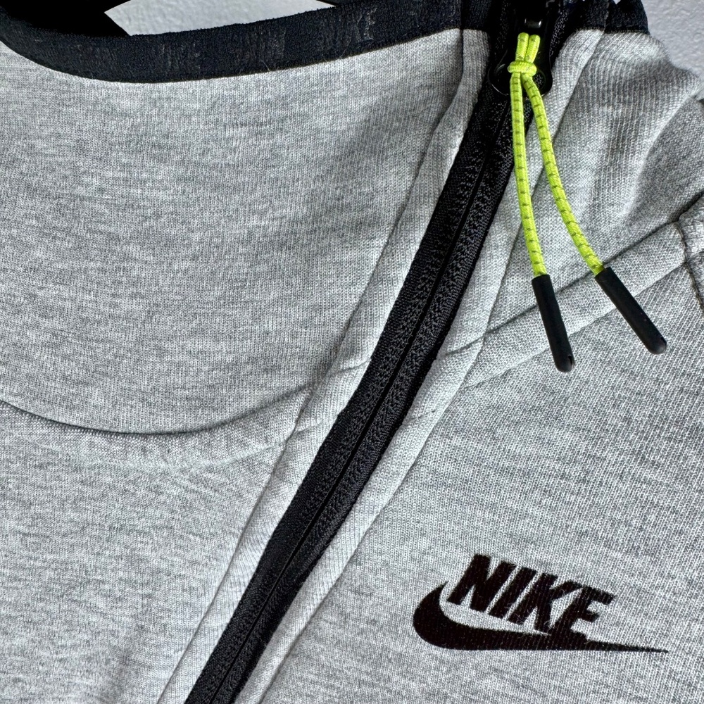 Nike Tech Fleece Cape Asymmetrical Full Zip Hoodie Grey Black Women Small - Picture 6 of 11